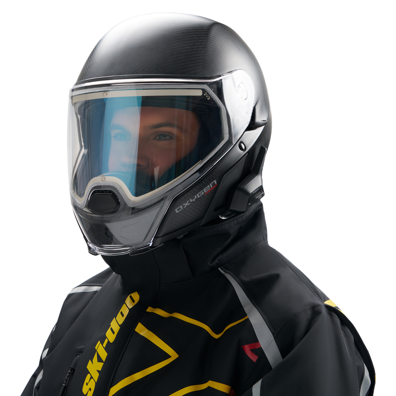 Oxygen Flow Carbon Helmet (DOT)