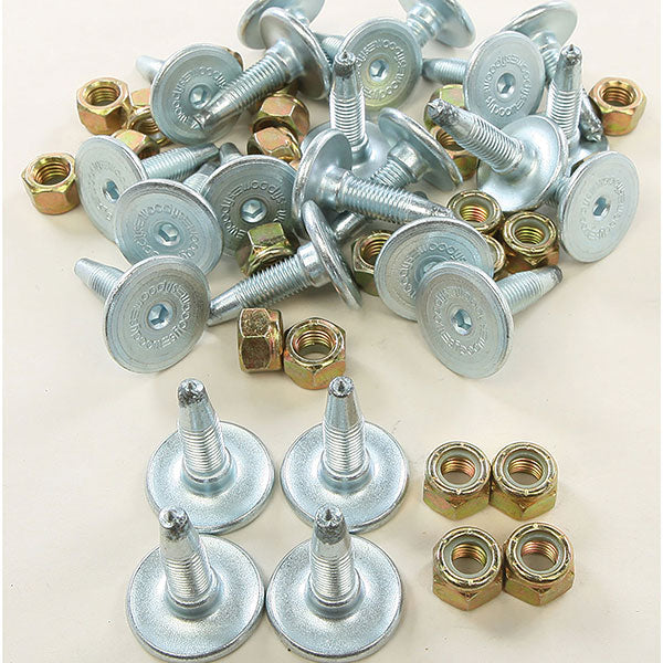 WOODY&#39;S GOLD DIGGER TRACTION MASTER STUD